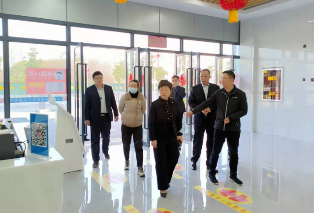 都市城際公交:車小琴一行調(diào)研新洪大客運驛站運營工作