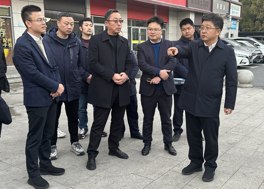 都市城際公交:汪眾華一行督導(dǎo)徐坊客運站“三站一場”環(huán)境整治工作