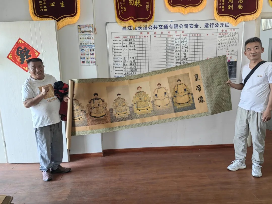 景德鎮(zhèn)長運(yùn):字畫遺失公交車內(nèi) 絲毫未損完璧歸趙